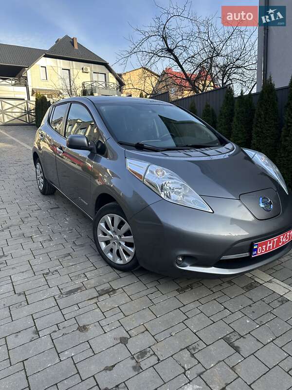 Хэтчбек Nissan Leaf 2015 в Черновцах