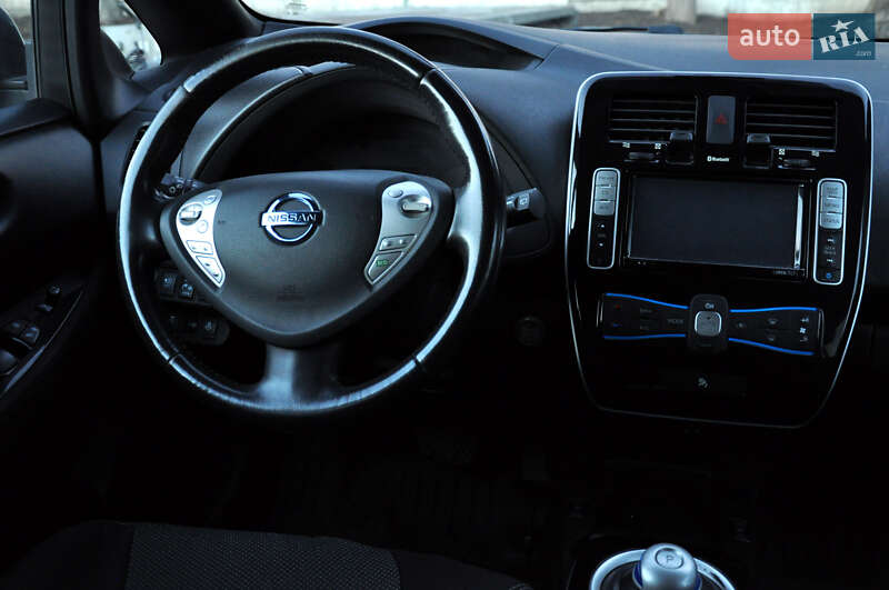 Хетчбек Nissan Leaf 2014 в Рівному