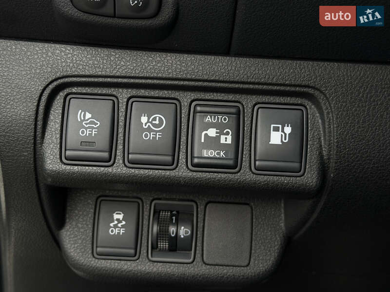 Хэтчбек Nissan Leaf 2014 в Николаеве фото 19 Хэтчбек Nissan Leaf 2014 в Николаеве