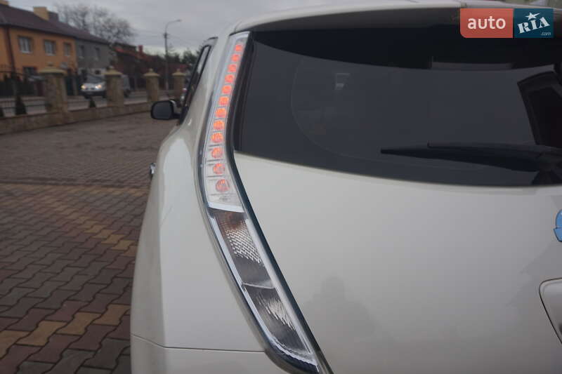 Хетчбек Nissan Leaf 2013 в Самборі фото 27 Хетчбек Nissan Leaf 2013 в Самборі