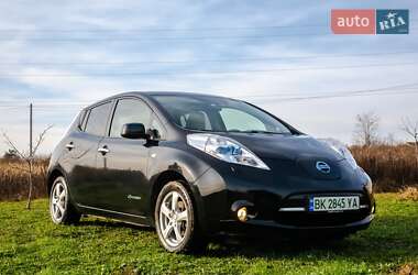 Хетчбек Nissan Leaf 2012 в Рівному