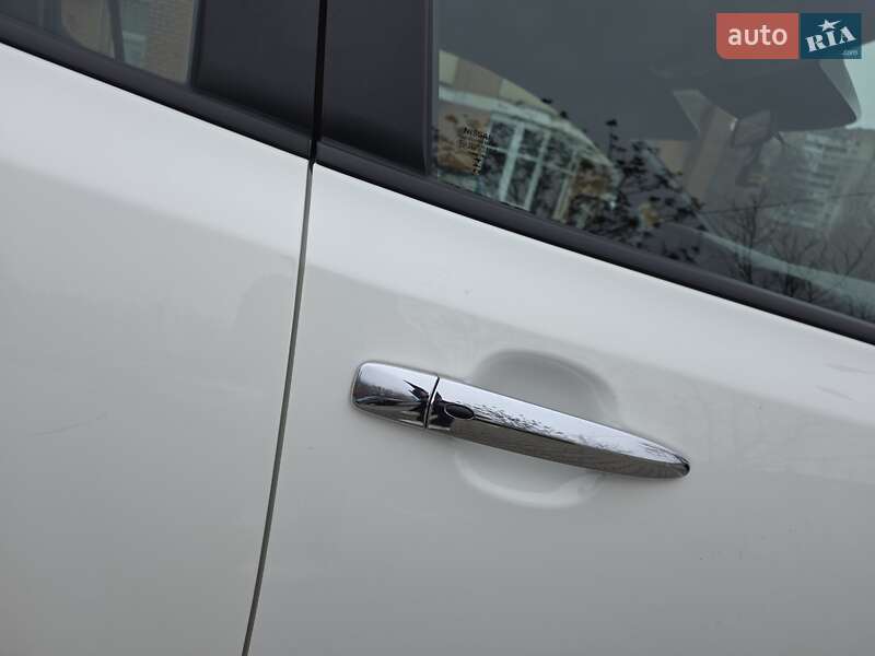 Хетчбек Nissan Leaf 2022 в Одесі