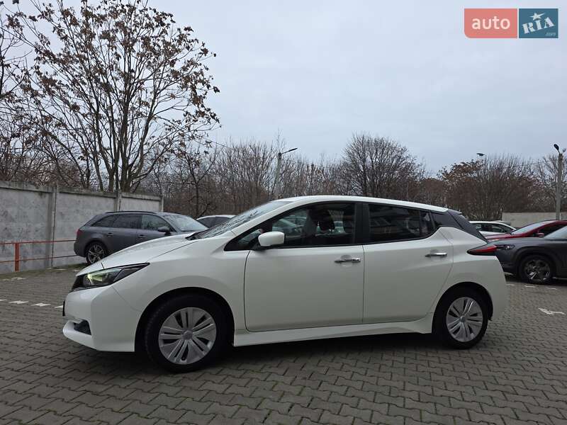 Хетчбек Nissan Leaf 2022 в Одесі