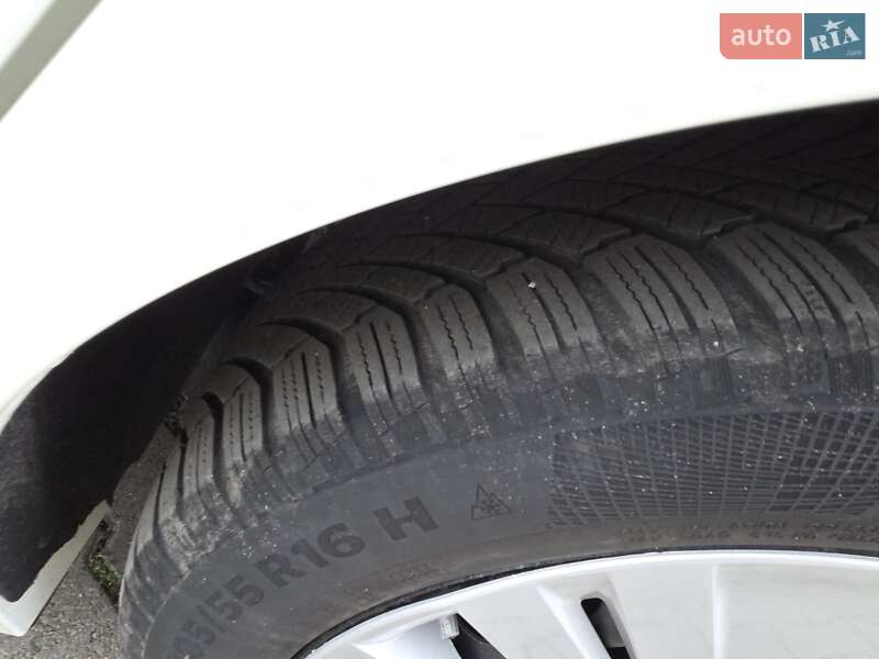 Хетчбек Nissan Leaf 2022 в Одесі