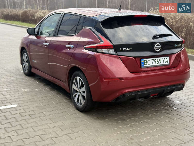 Хэтчбек Nissan Leaf 2019 в Львове