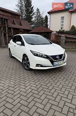 Хэтчбек Nissan Leaf 2020 в Долине