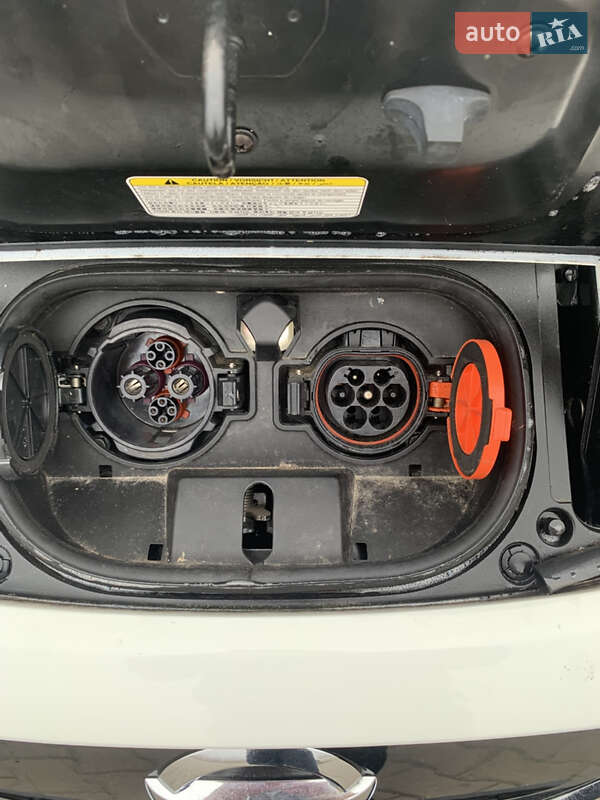 Хэтчбек Nissan Leaf 2020 в Тернополе