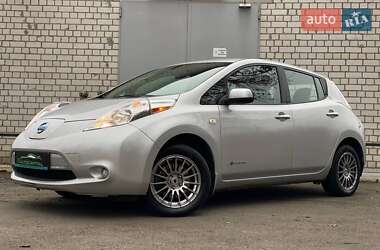 Хэтчбек Nissan Leaf 2015 в Киеве
