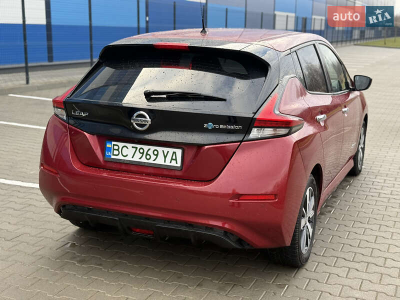 Хэтчбек Nissan Leaf 2019 в Львове