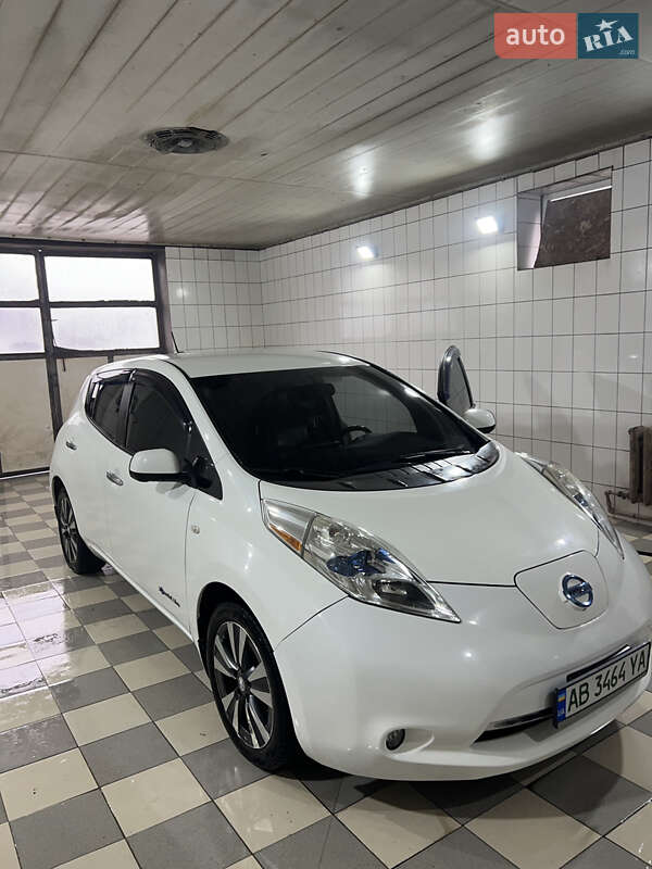 Хетчбек Nissan Leaf 2016 в Ямполі фото 2 Хетчбек Nissan Leaf 2016 в Ямполі