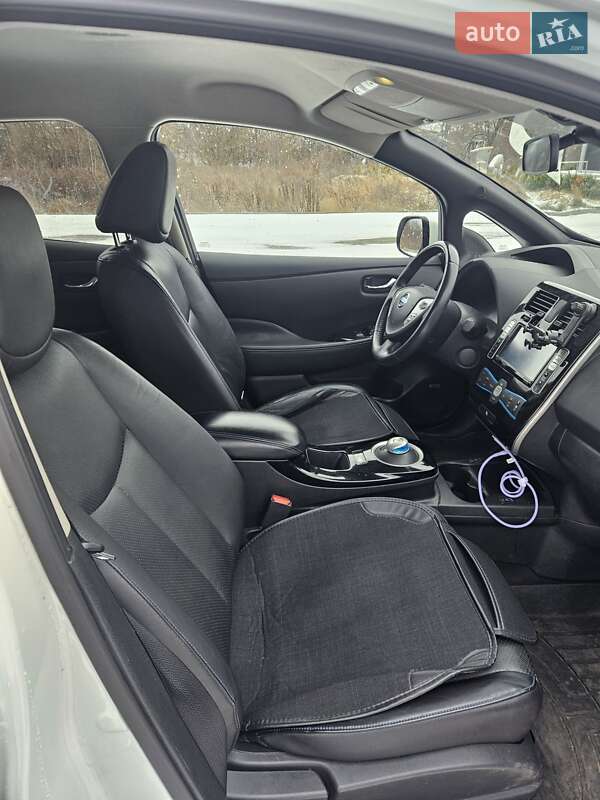 Хэтчбек Nissan Leaf 2014 в Ирпене