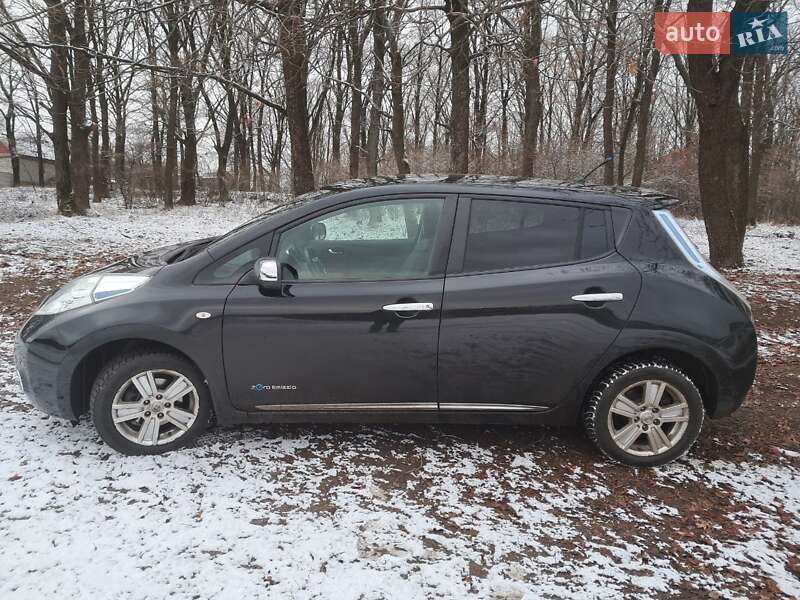 Хэтчбек Nissan Leaf 2013 в Харькове