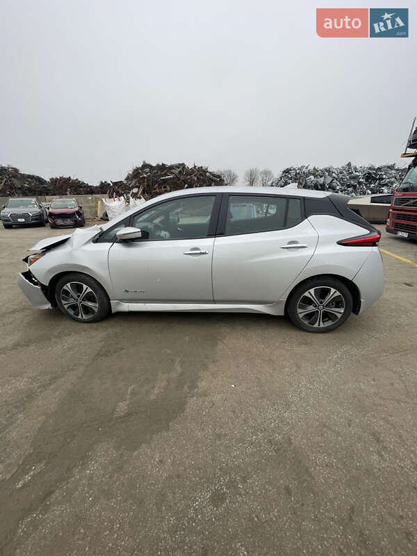 Хэтчбек Nissan Leaf 2019 в Львове
