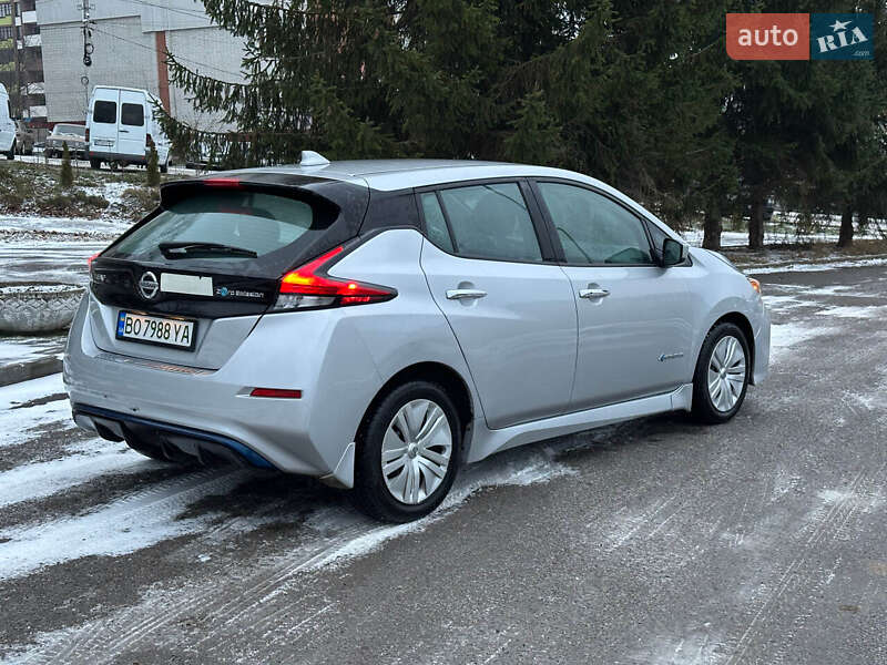 Хэтчбек Nissan Leaf 2018 в Тернополе