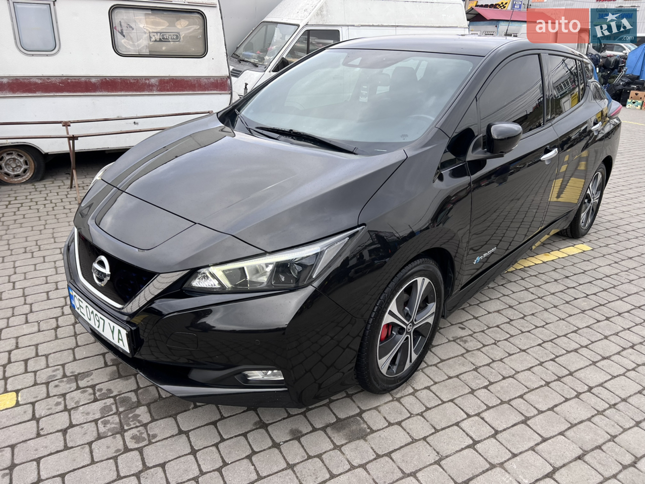 Продам свій автомобіль!
В дуже хорошому стані!
Гаражне зберігання!
Все працює на 1000%