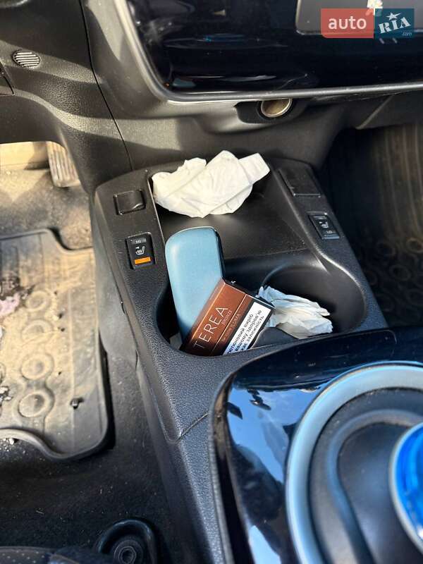 Хэтчбек Nissan Leaf 2014 в Днепре