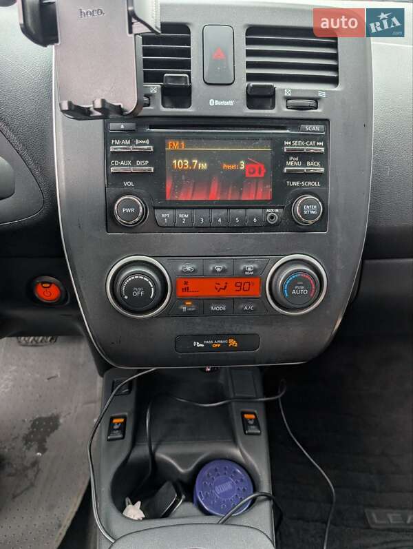 Хетчбек Nissan Leaf 2014 в Рівному