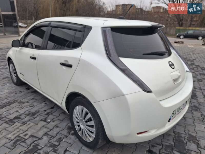 Хэтчбек Nissan Leaf 2013 в Каменец-Подольском