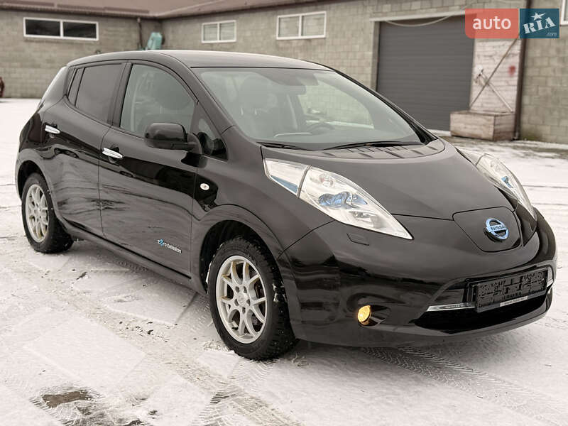 Хетчбек Nissan Leaf 2014 в Дубровиці