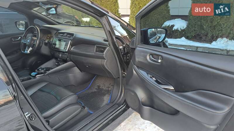 Хетчбек Nissan Leaf 2018 в Дніпрі