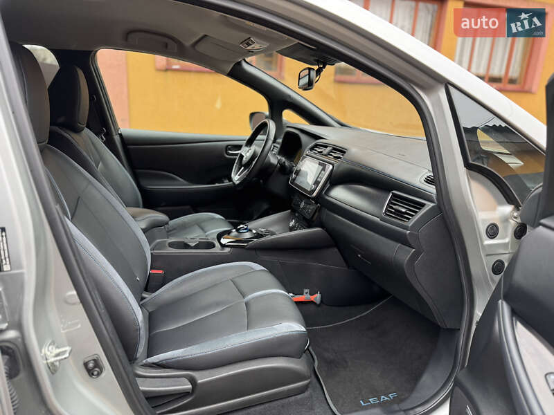 Хэтчбек Nissan Leaf 2019 в Ровно