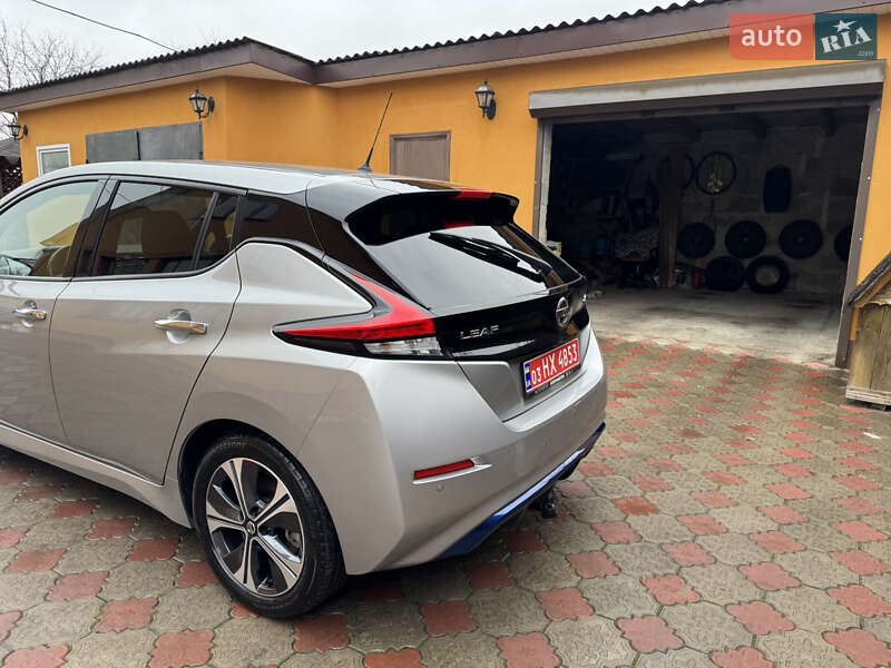 Хэтчбек Nissan Leaf 2019 в Ровно
