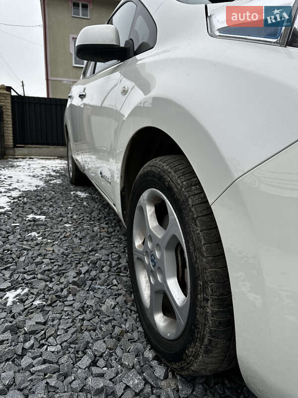 Хэтчбек Nissan Leaf 2014 в Трускавце