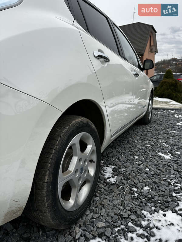 Хэтчбек Nissan Leaf 2014 в Трускавце