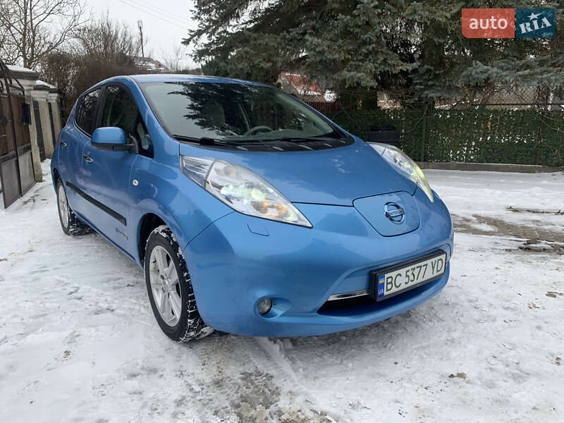 Хэтчбек Nissan Leaf 2011 в Львове