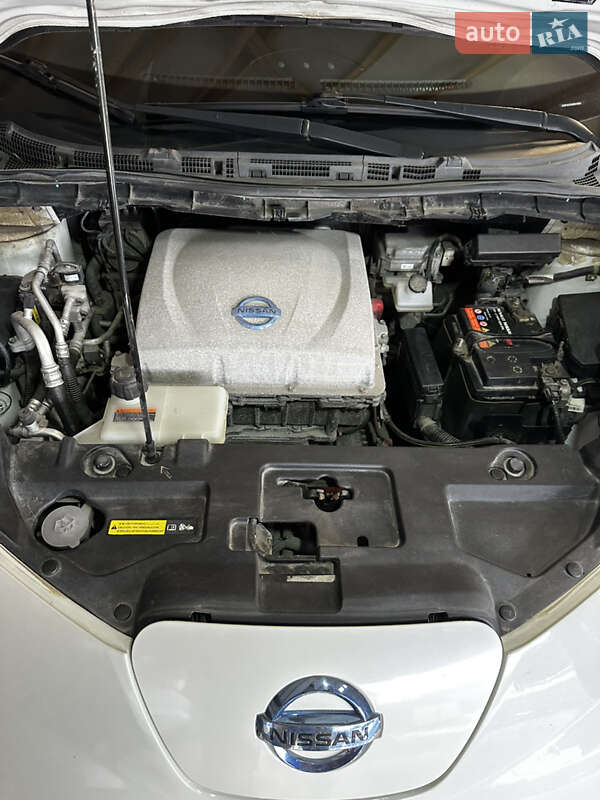 Хэтчбек Nissan Leaf 2014 в Трускавце