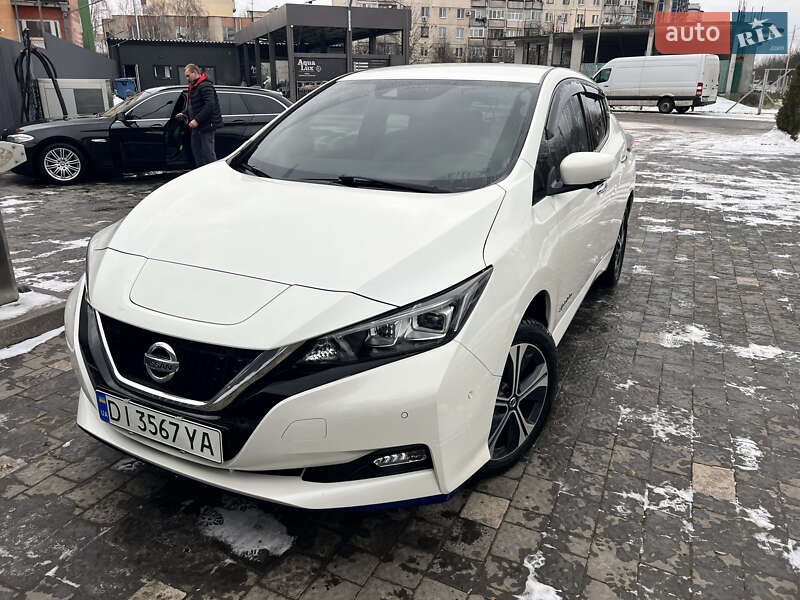 Хэтчбек Nissan Leaf 2019 в Ужгороде фото Хэтчбек Nissan Leaf 2019 в Ужгороде