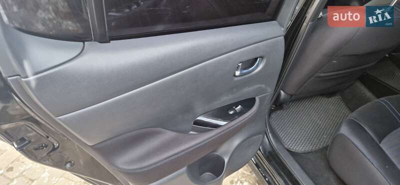 Хетчбек Nissan Leaf 2018 в Івано-Франківську