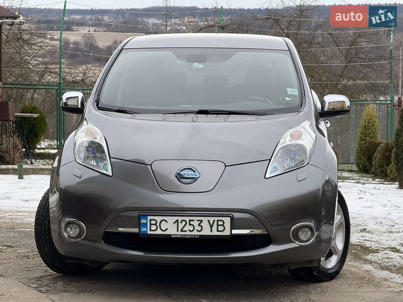 Хэтчбек Nissan Leaf 2013 в Дрогобыче