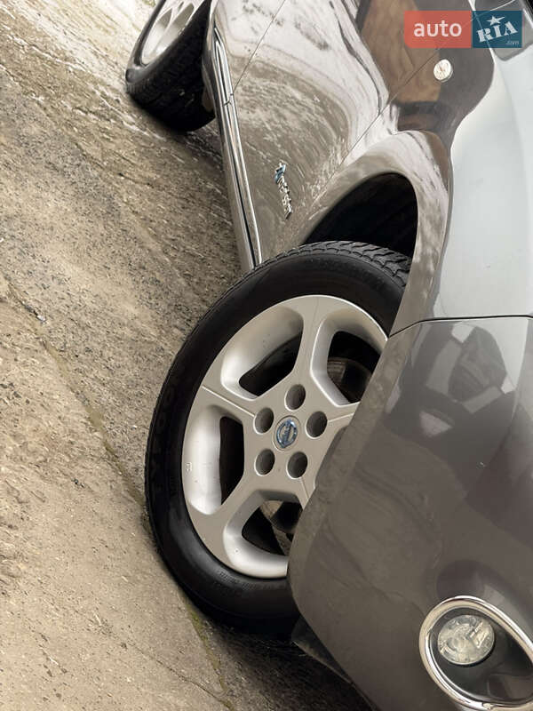 Хэтчбек Nissan Leaf 2013 в Дрогобыче