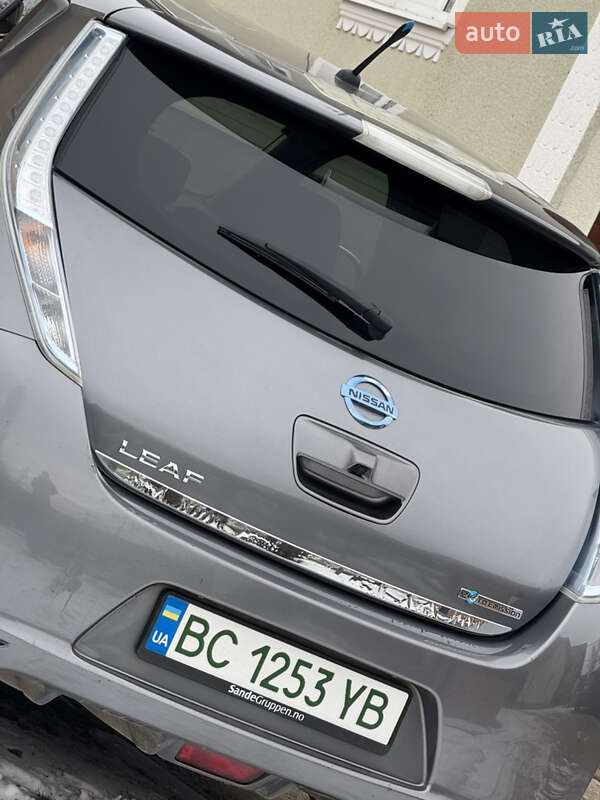 Хэтчбек Nissan Leaf 2013 в Дрогобыче