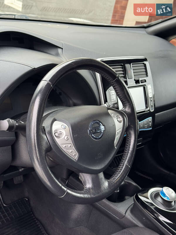 Хэтчбек Nissan Leaf 2013 в Дрогобыче