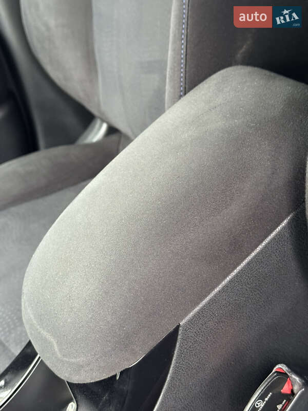 Хэтчбек Nissan Leaf 2013 в Дрогобыче