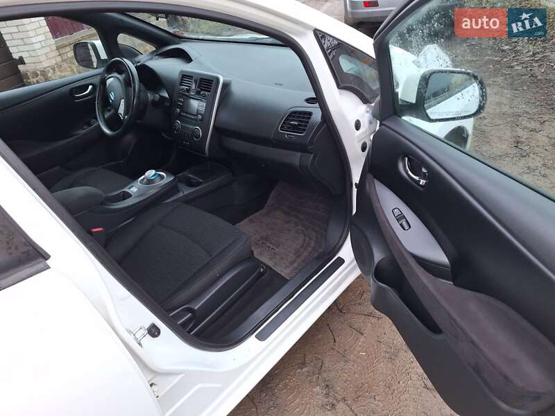 Хэтчбек Nissan Leaf 2013 в Виннице