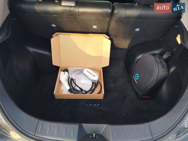 Хэтчбек Nissan Leaf 2013 в Житомире