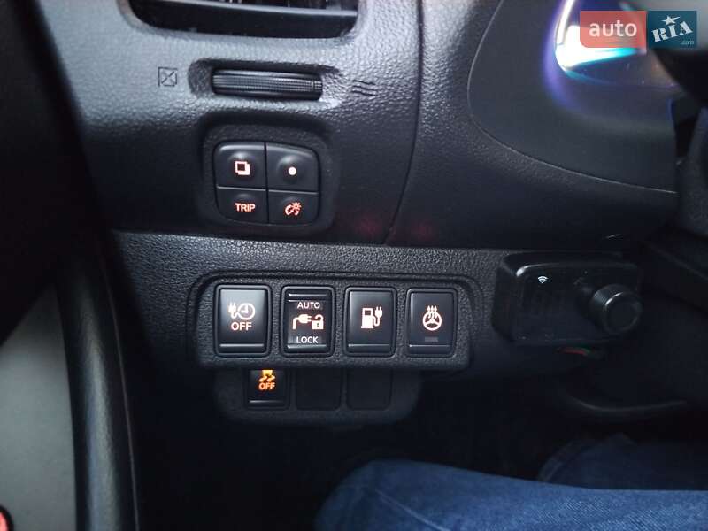 Хэтчбек Nissan Leaf 2013 в Житомире