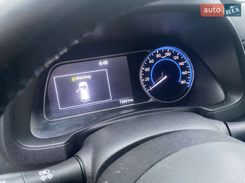 Хетчбек Nissan Leaf 2018 в Чернівцях