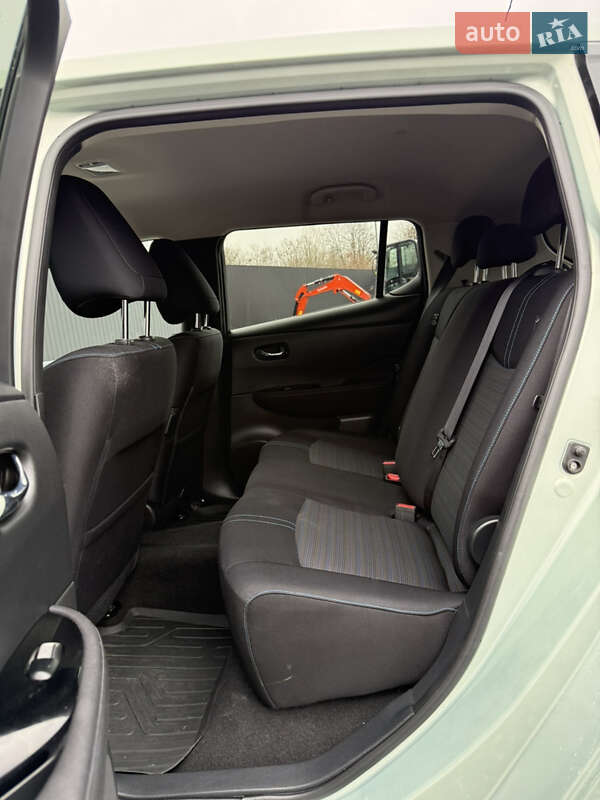 Хэтчбек Nissan Leaf 2018 в Дрогобыче