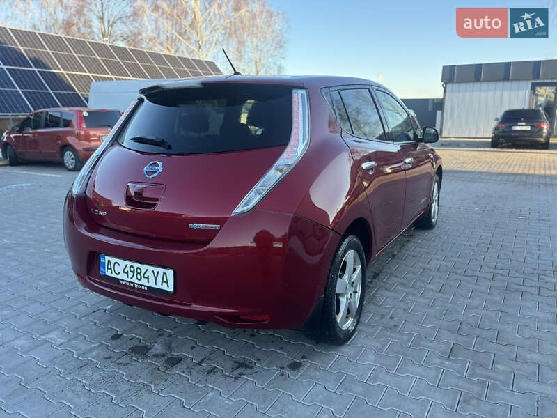 Хэтчбек Nissan Leaf 2014 в Владимире