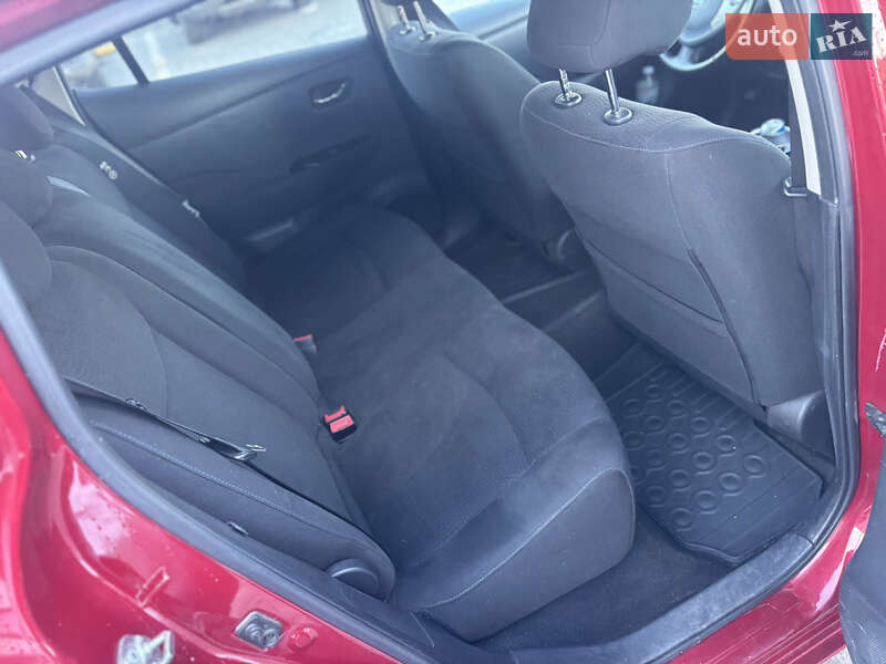 Хэтчбек Nissan Leaf 2014 в Владимире