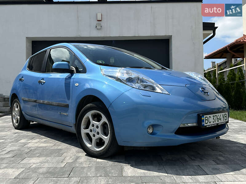 Хэтчбек Nissan Leaf 2012 в Львове
