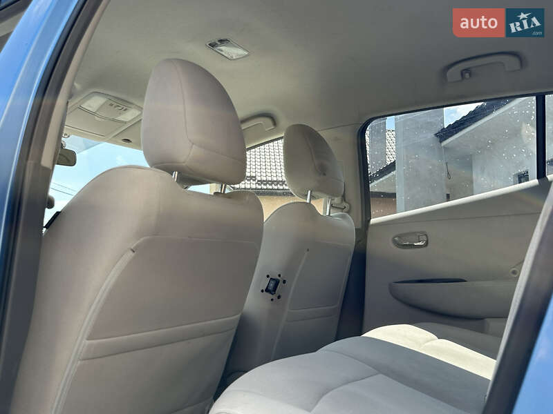 Хэтчбек Nissan Leaf 2012 в Львове