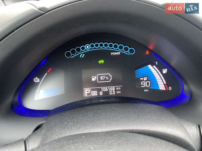 Хэтчбек Nissan Leaf 2014 в Черновцах