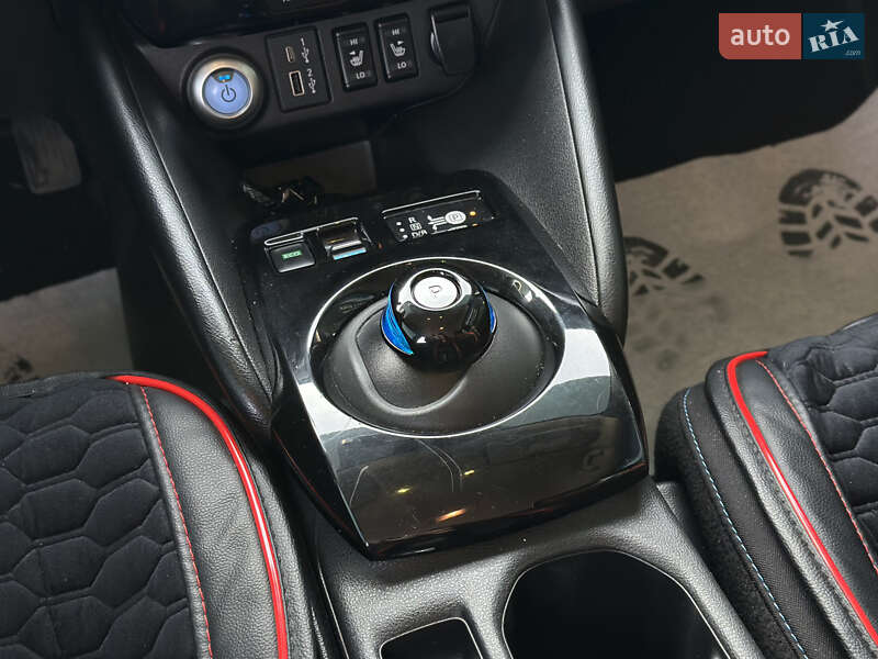 Хэтчбек Nissan Leaf 2022 в Шептицькому