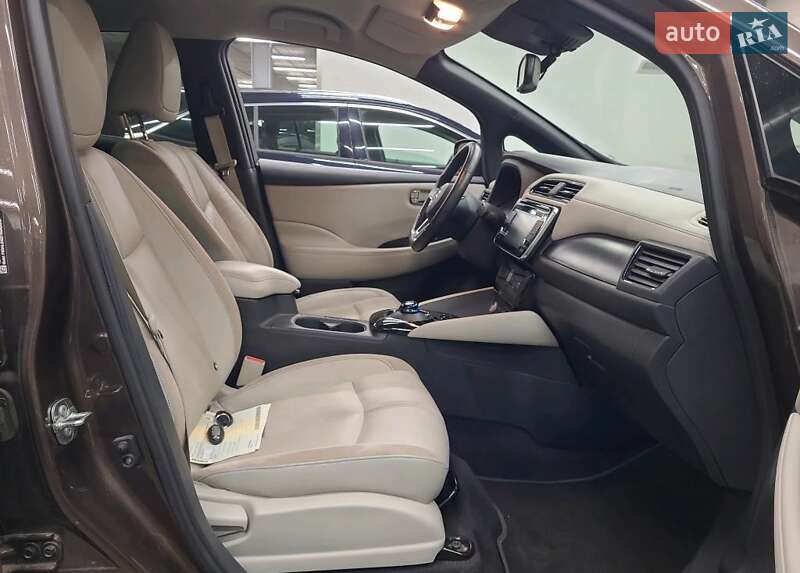 Хэтчбек Nissan Leaf 2018 в Луцке