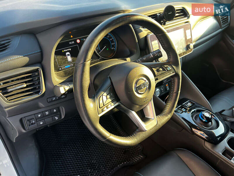 Хетчбек Nissan Leaf 2020 в Чернігові